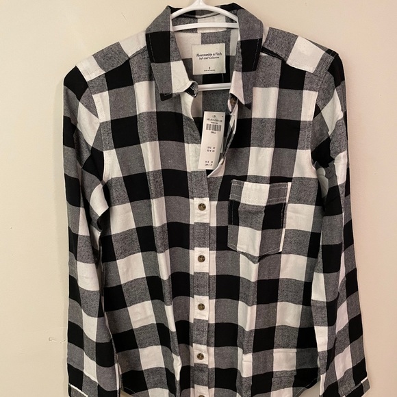 A&F flannel shirt. New with tags - Picture 3 of 3